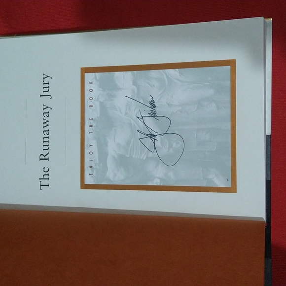 Signed John Grisham The Runaway Jury, 1st Edition HB - Picture 2 of 4